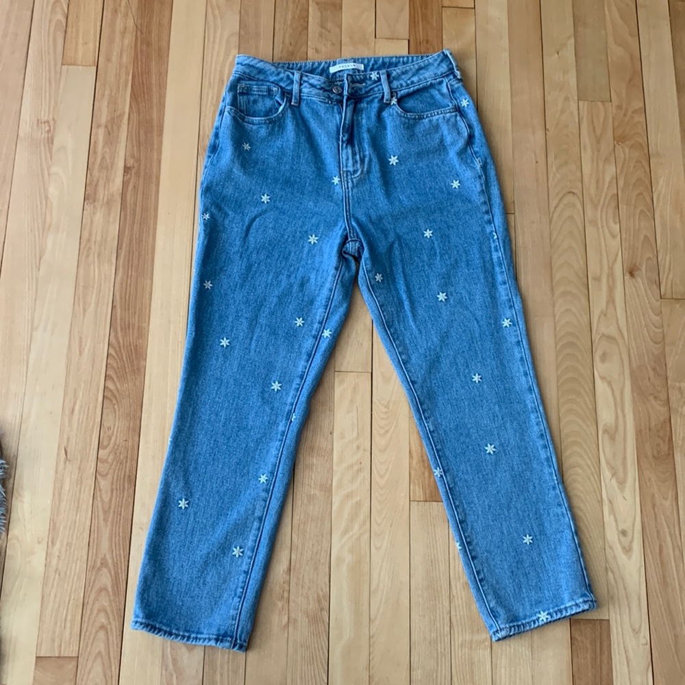 PAC Sun jeans with embroidered daisies
